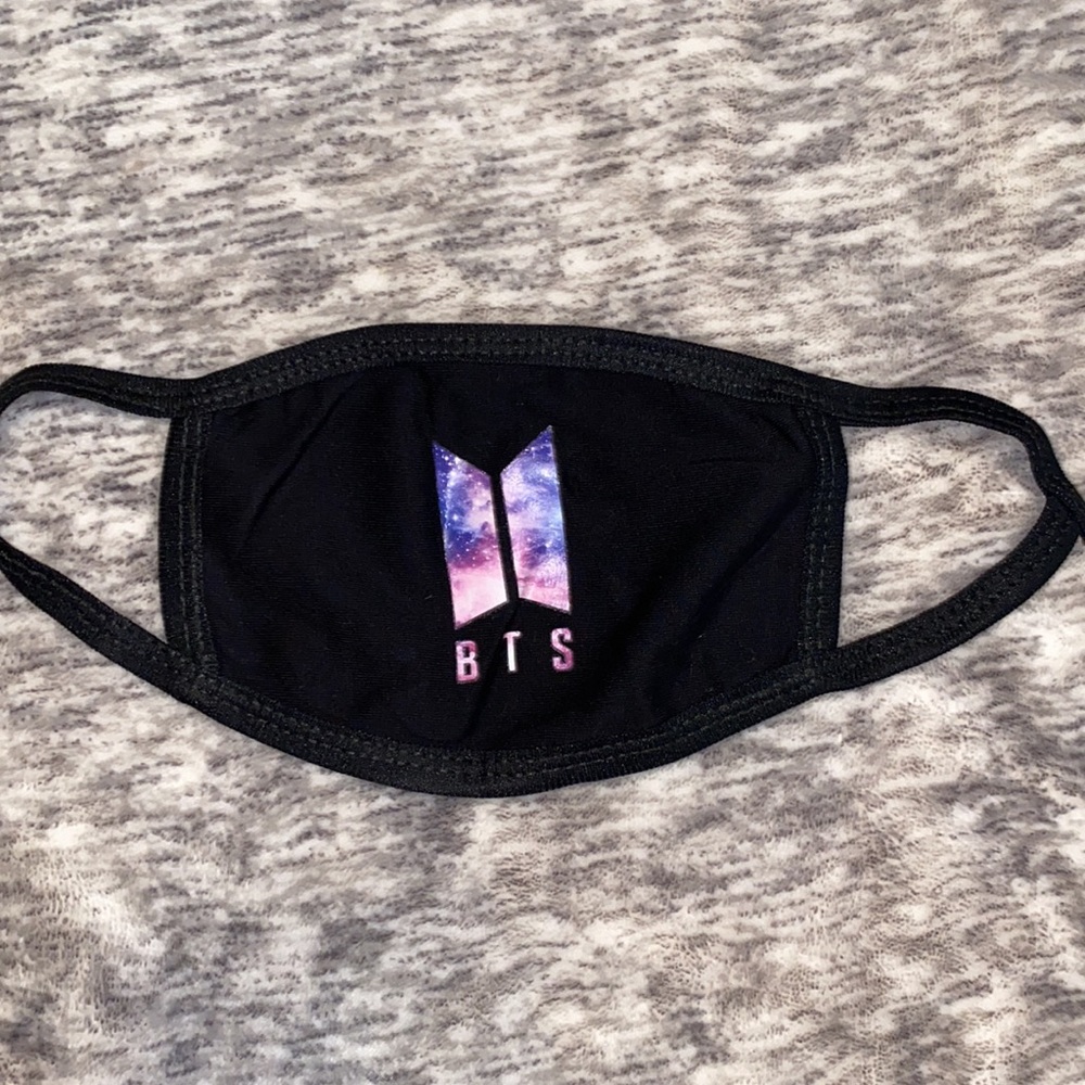 BTS Fan Merchandise Set NEW - Picture 3 of 10